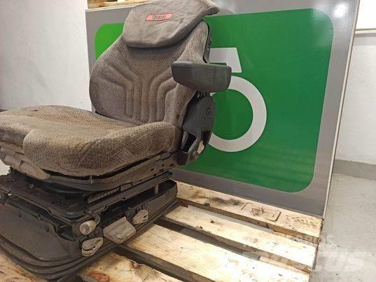 Valtra N 163 chair كابينة والداخلية