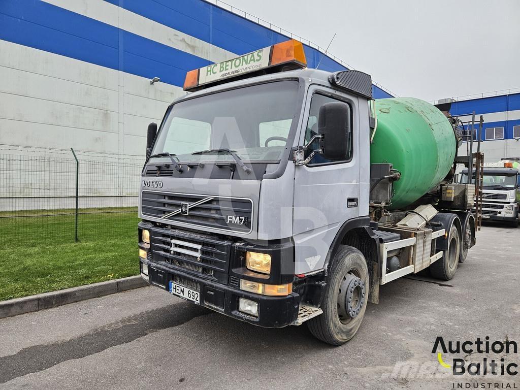 Volvo FM12 شاحنات خرسانة