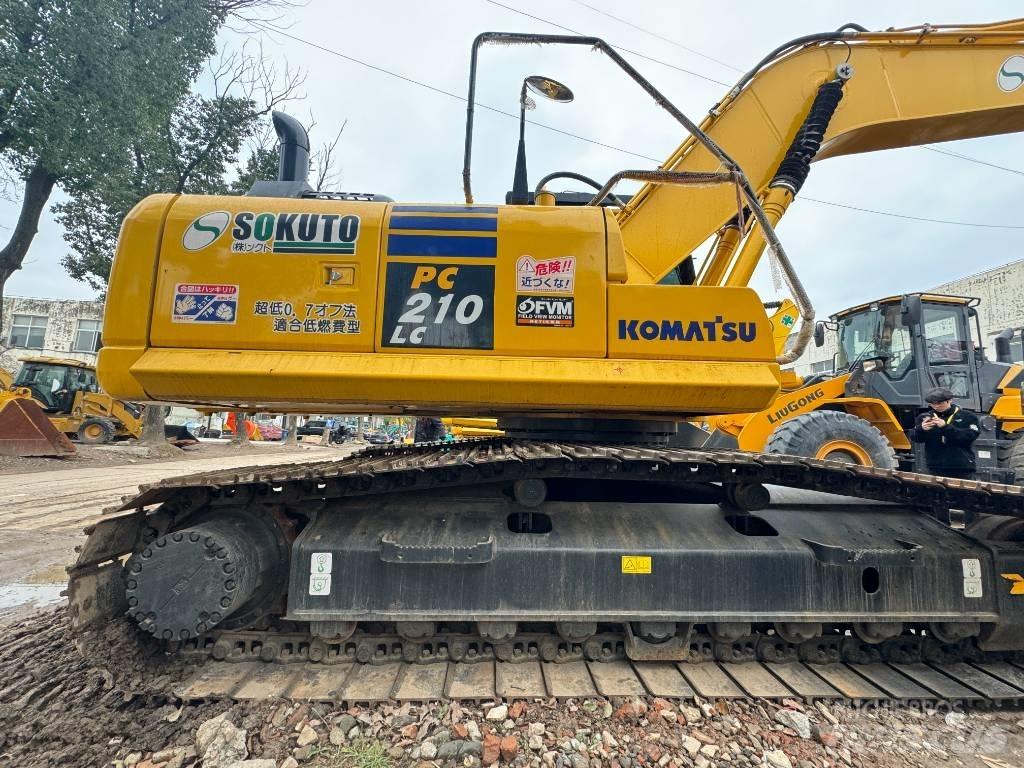 Komatsu PC 210 LC-8 حفارات زحافة