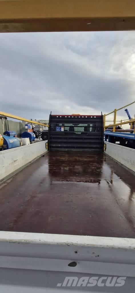 Ford Transit 350 شاحنات خفيفة/مفصلية الجوانب