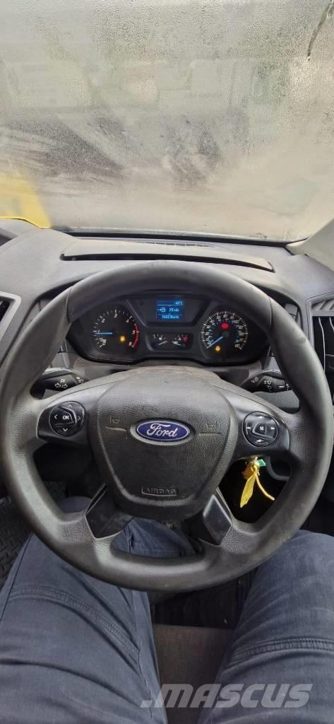 Ford Transit 350 شاحنات خفيفة/مفصلية الجوانب