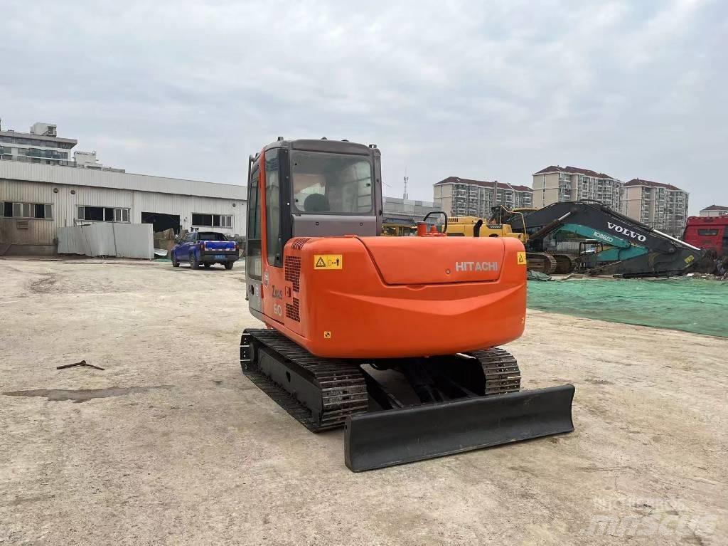 Hitachi ZX 60 حفارات صغيرة أقل من 7 طن (حفارات صغيرة)