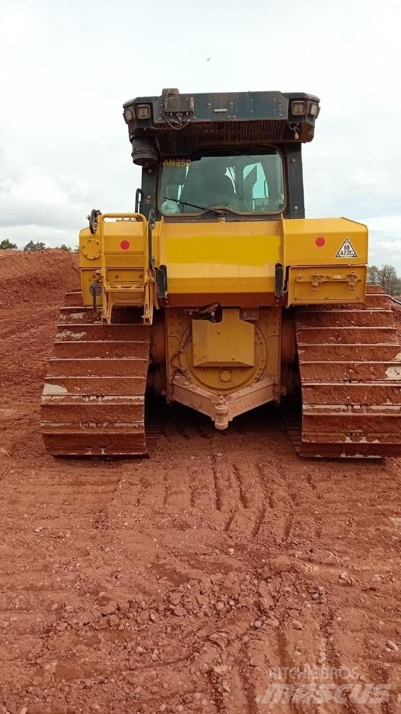 CAT D 6 T LGP بلدوزرات مجنزرة