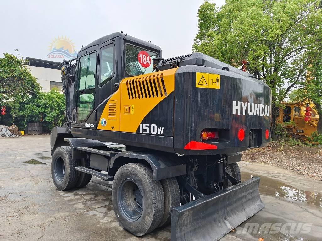 Hyundai Robex 150W حفارات بعجل