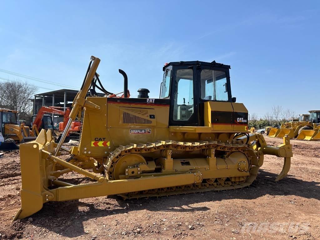 CAT D6G بلدوزرات مجنزرة