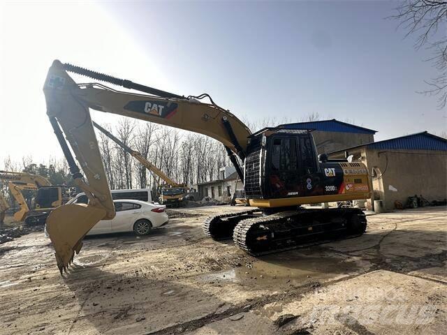 CAT 320D حفارات زحافة