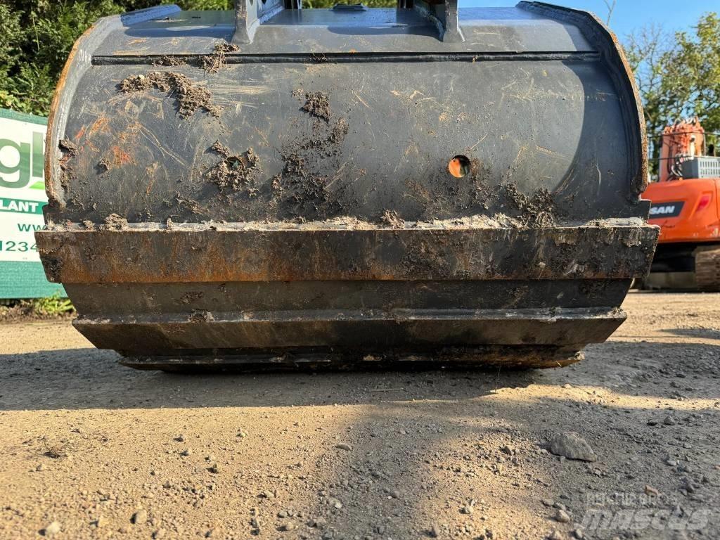 Doosan DX 140 LC دلاء