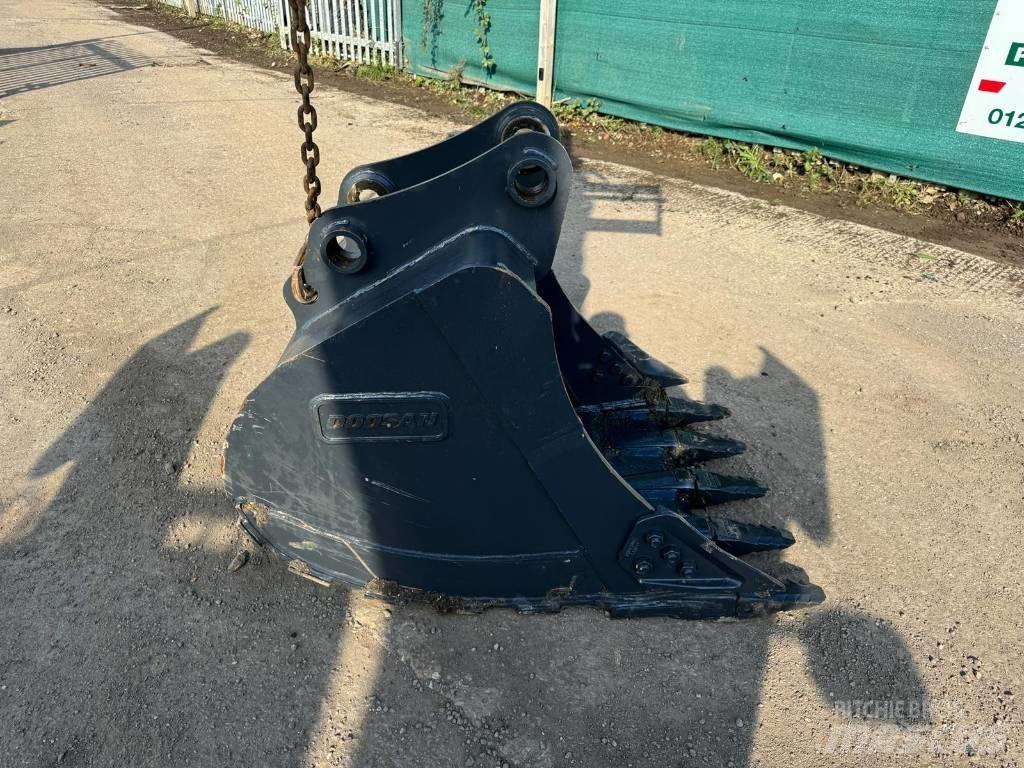 Doosan DX 140 LC دلاء
