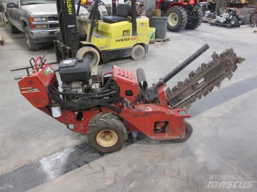 Ditch Witch RT-12 ماكينات حفر خنادق