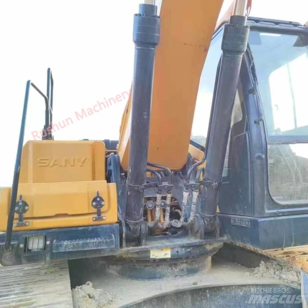 Sany SY 215 H حفارات زحافة