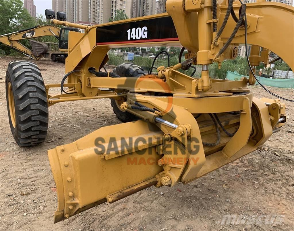CAT 140 G معدات تمهيد الطرق