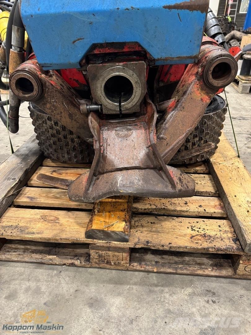 Valmet 960 رؤوس حصادات