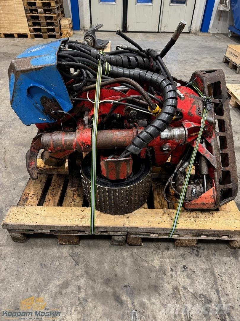 Valmet 960 رؤوس حصادات