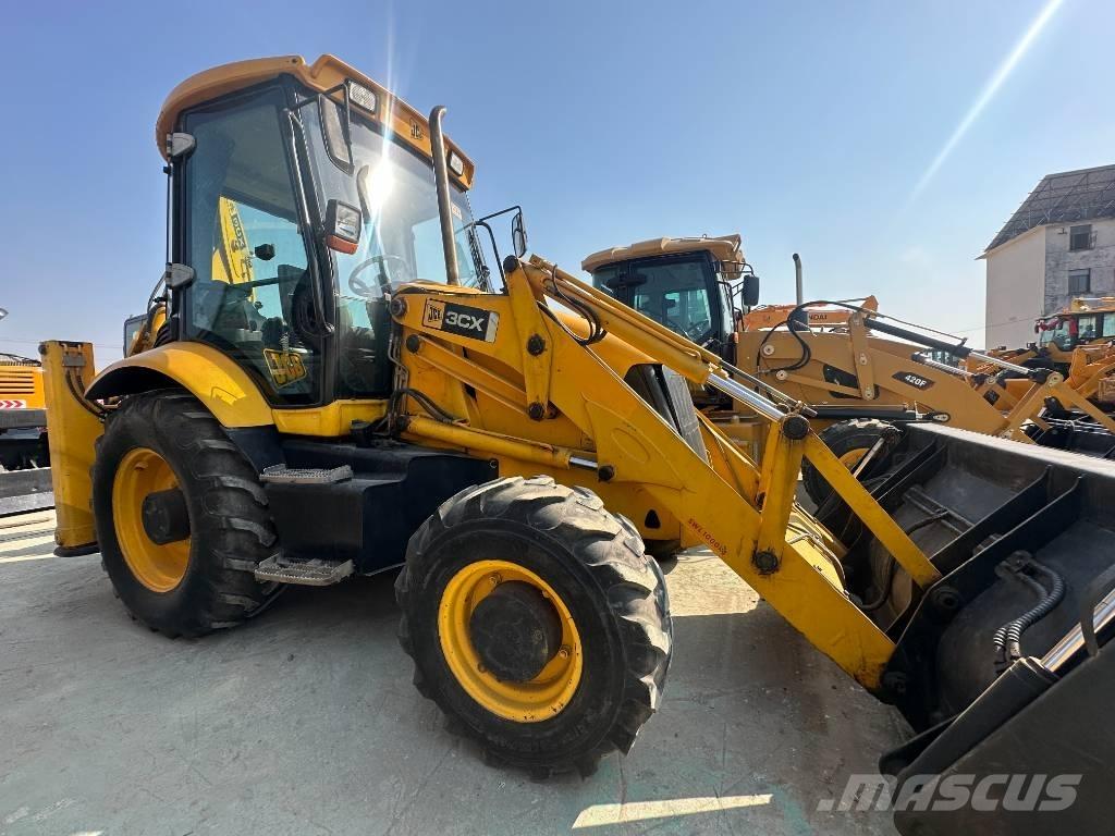 JCB 3 CX لوادر ذات جرافات عكسية