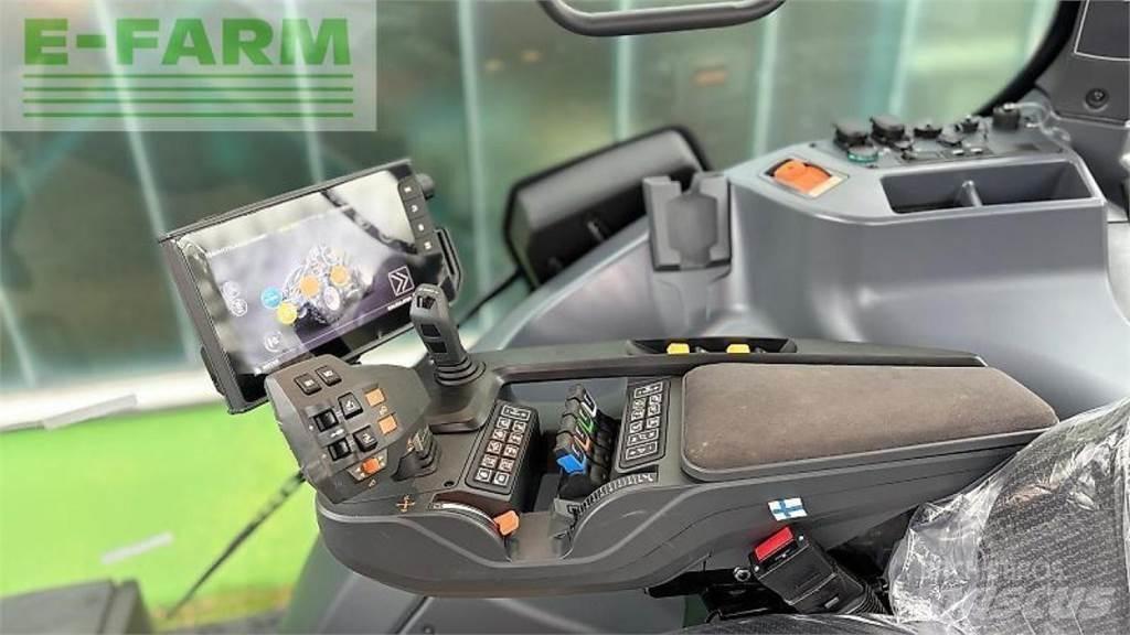 Valtra q 285 الجرارات