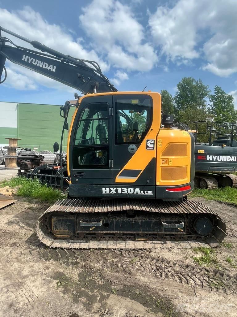Hyundai HX130ALCR حفارات زحافة