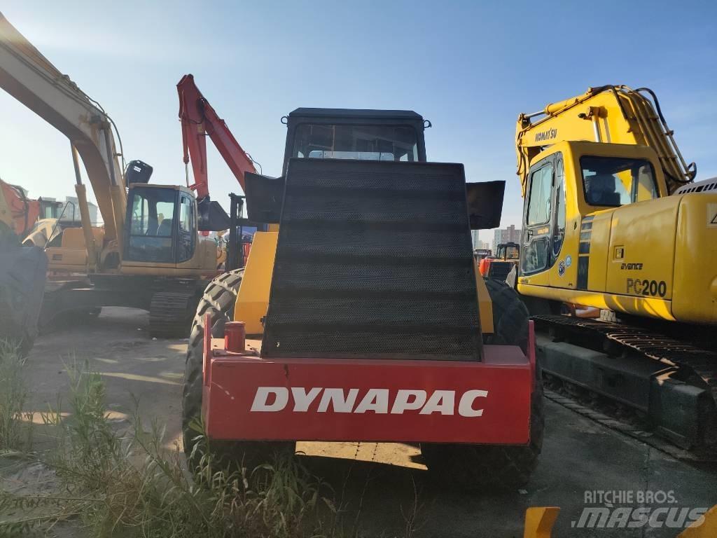 Dynapac CA 251 D مداحل أحادية الأسطوانة