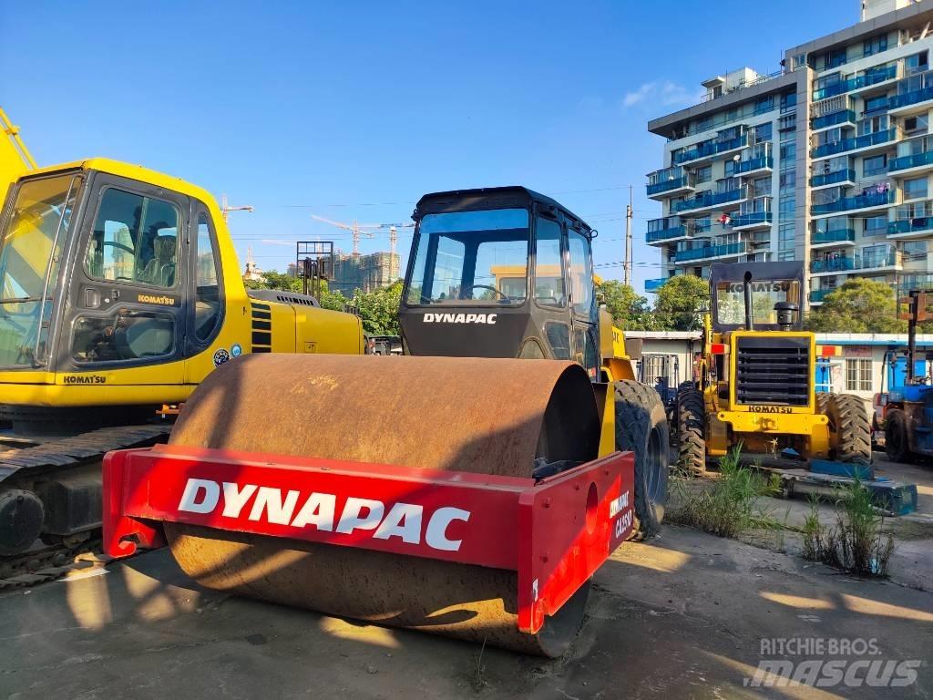 Dynapac CA 251 D مداحل أحادية الأسطوانة