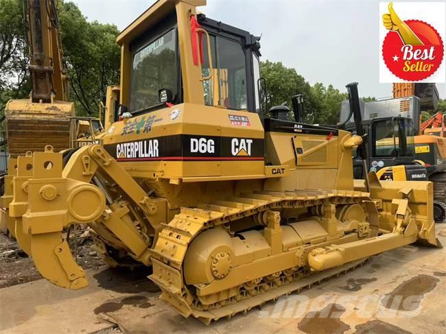 CAT D 6 G بلدوزرات مجنزرة
