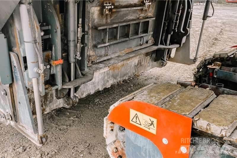 Wirtgen W220 شاحنات أخرى