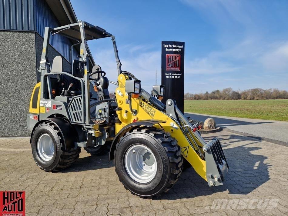 Wacker Neuson WL 25 لوادر صغيرة