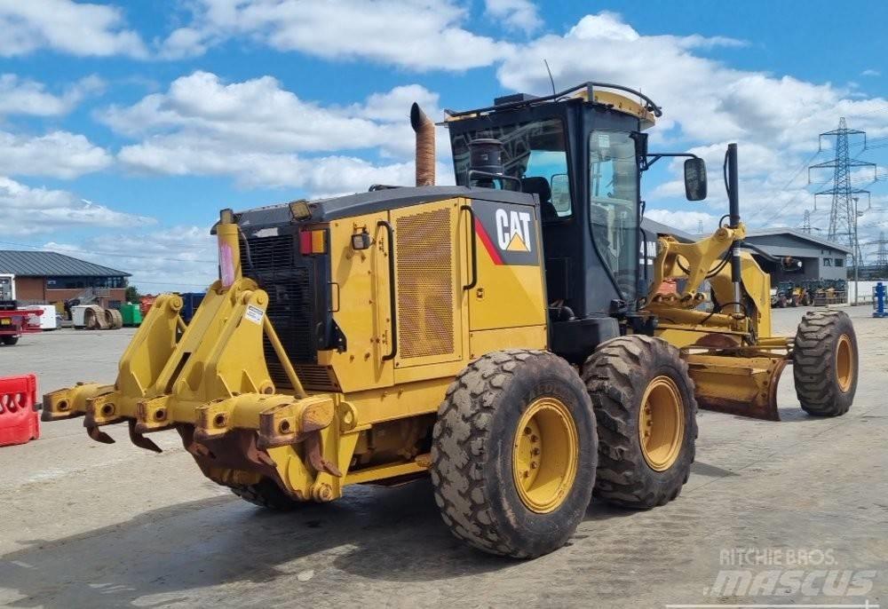CAT 140 M معدات تمهيد الطرق