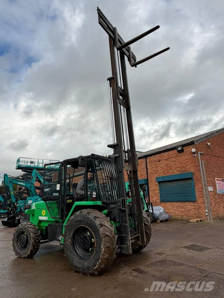 JCB 926 شاحنات الديزل