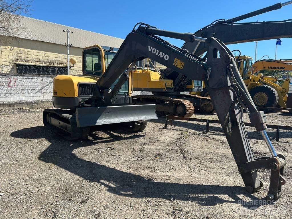 Volvo ECR 88 D حفارات زحافة