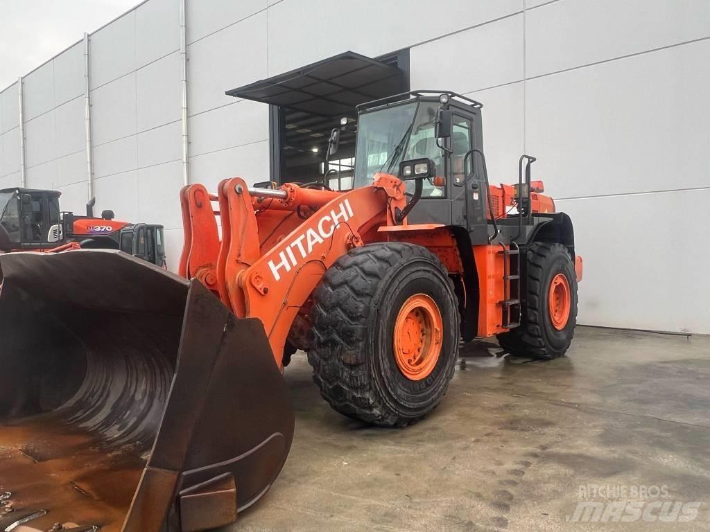 Hitachi ZW 330 لوادر بعجل