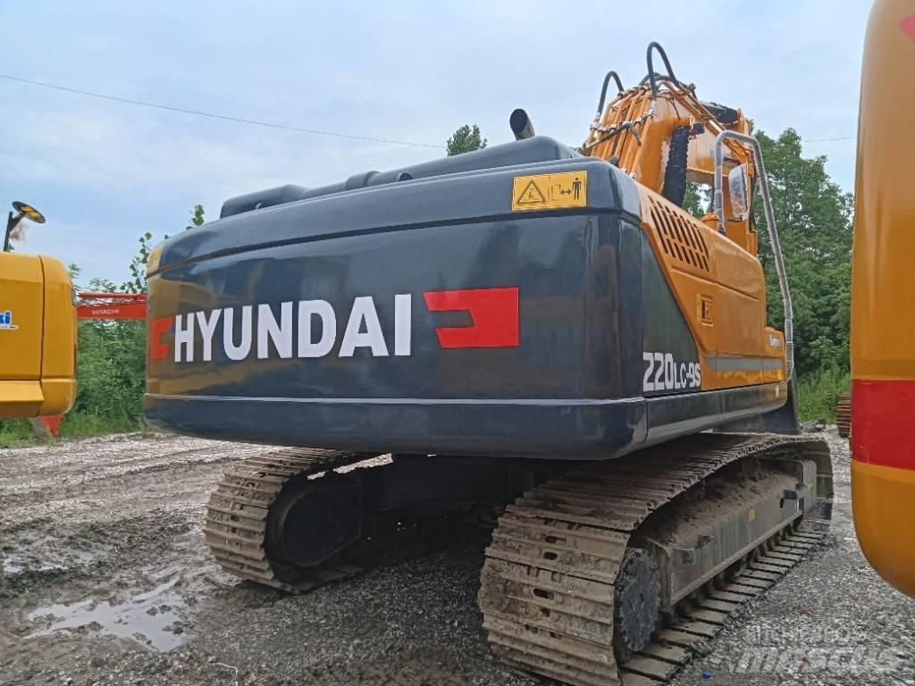 Hyundai 220LC-9S حفارات زحافة