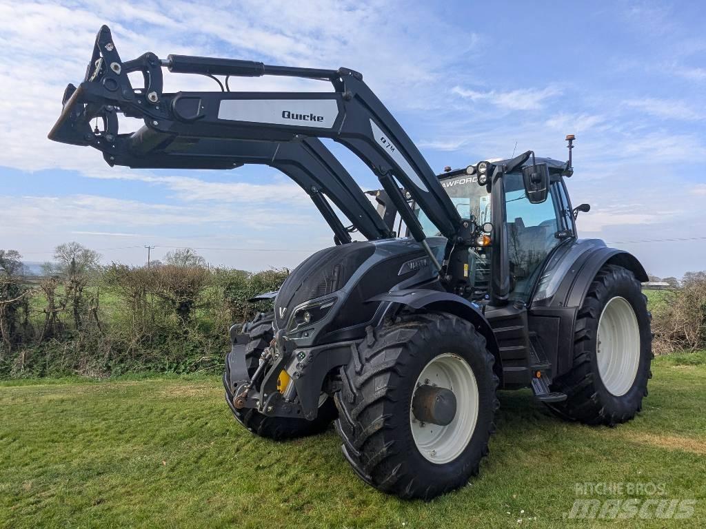 Valtra T 254 الجرارات