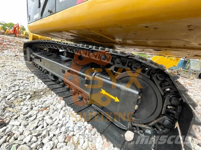 CAT 320 D GC حفارات زحافة