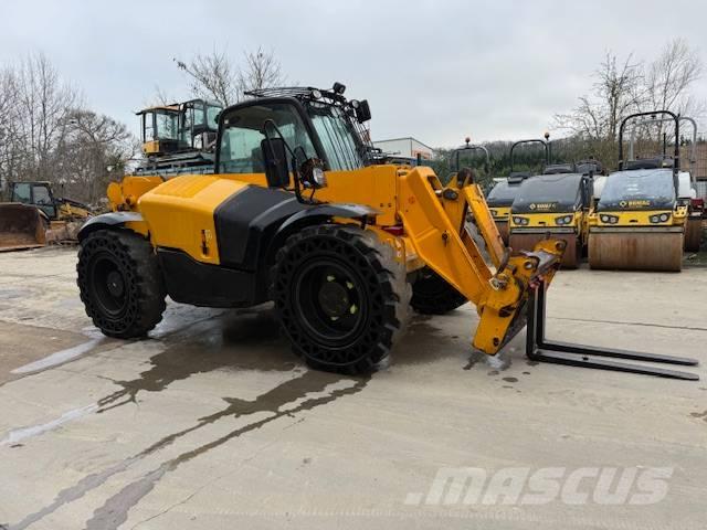 JCB 541/70 مناولات متداخلة