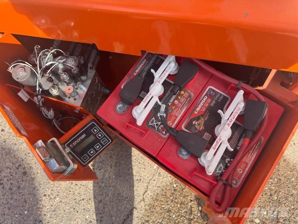 Snorkel S 3219 E رافعات مقصية الشكل