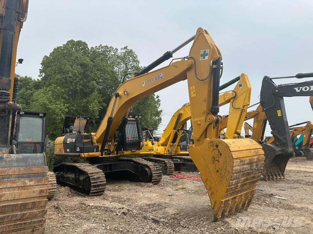 CAT 340D2 حفارات زحافة