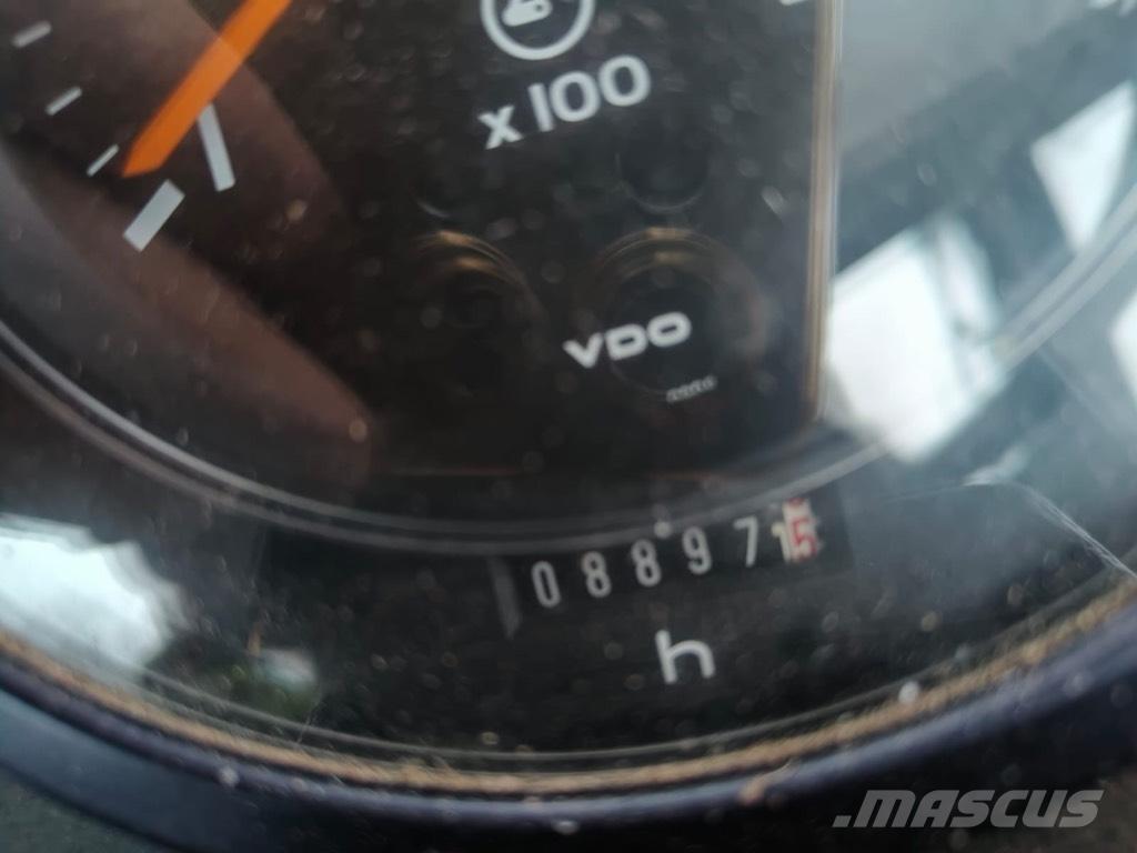 Valmet 805 GLOZ الجرارات