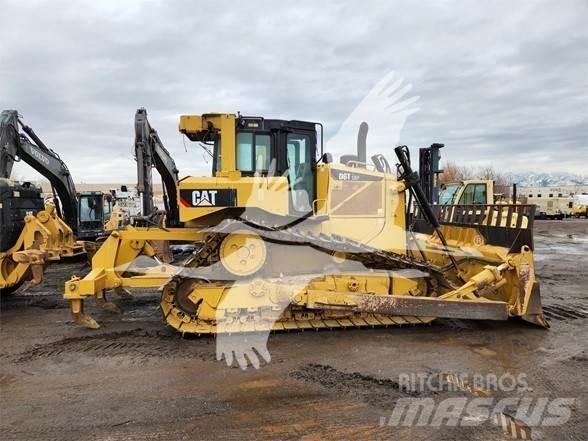 CAT D6T LGP بلدوزرات مجنزرة