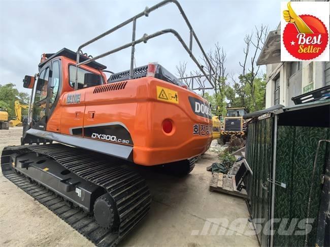Doosan DX 300 LC حفارات زحافة