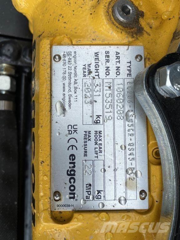 Yanmar B75W حفارات بعجل