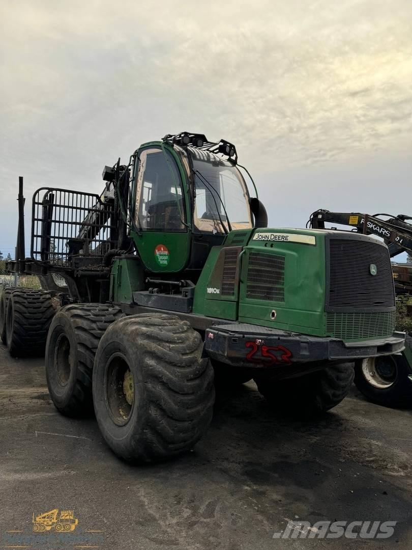 John Deere 1910E شاحنات