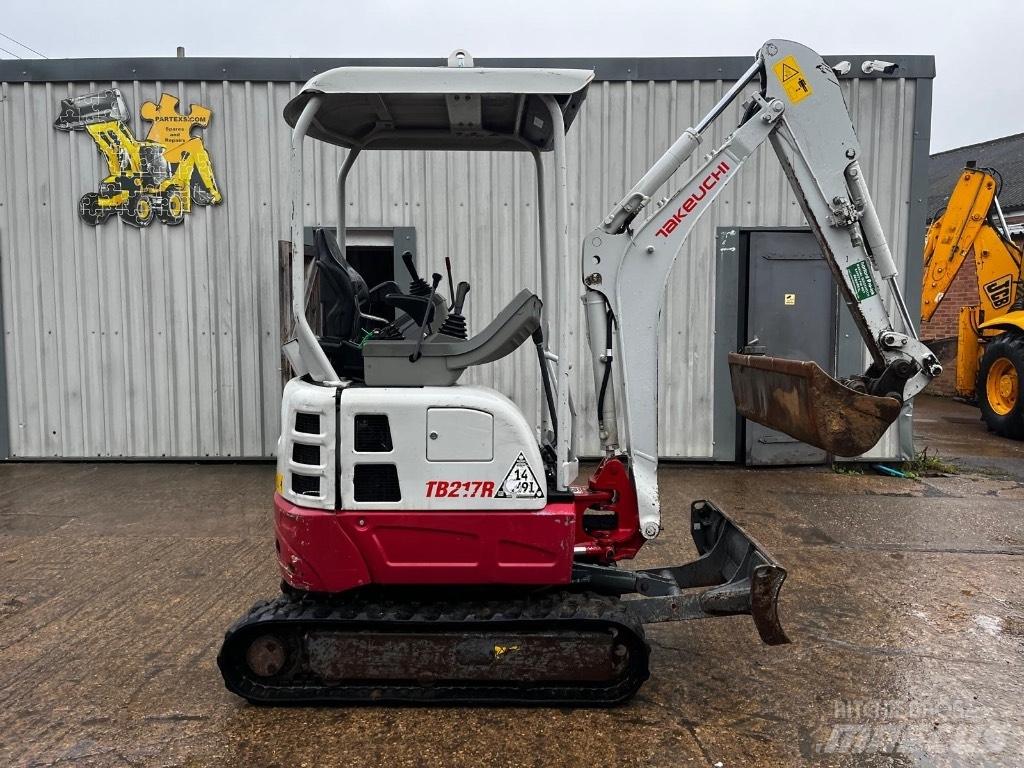 Takeuchi TB 217 R حفارات صغيرة أقل من 7 طن (حفارات صغيرة)
