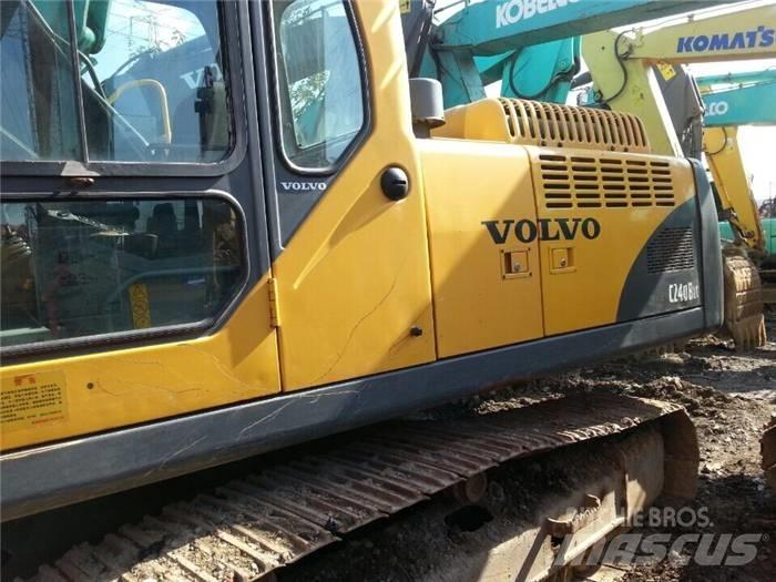 Volvo EC 240 B LC حفارات زحافة