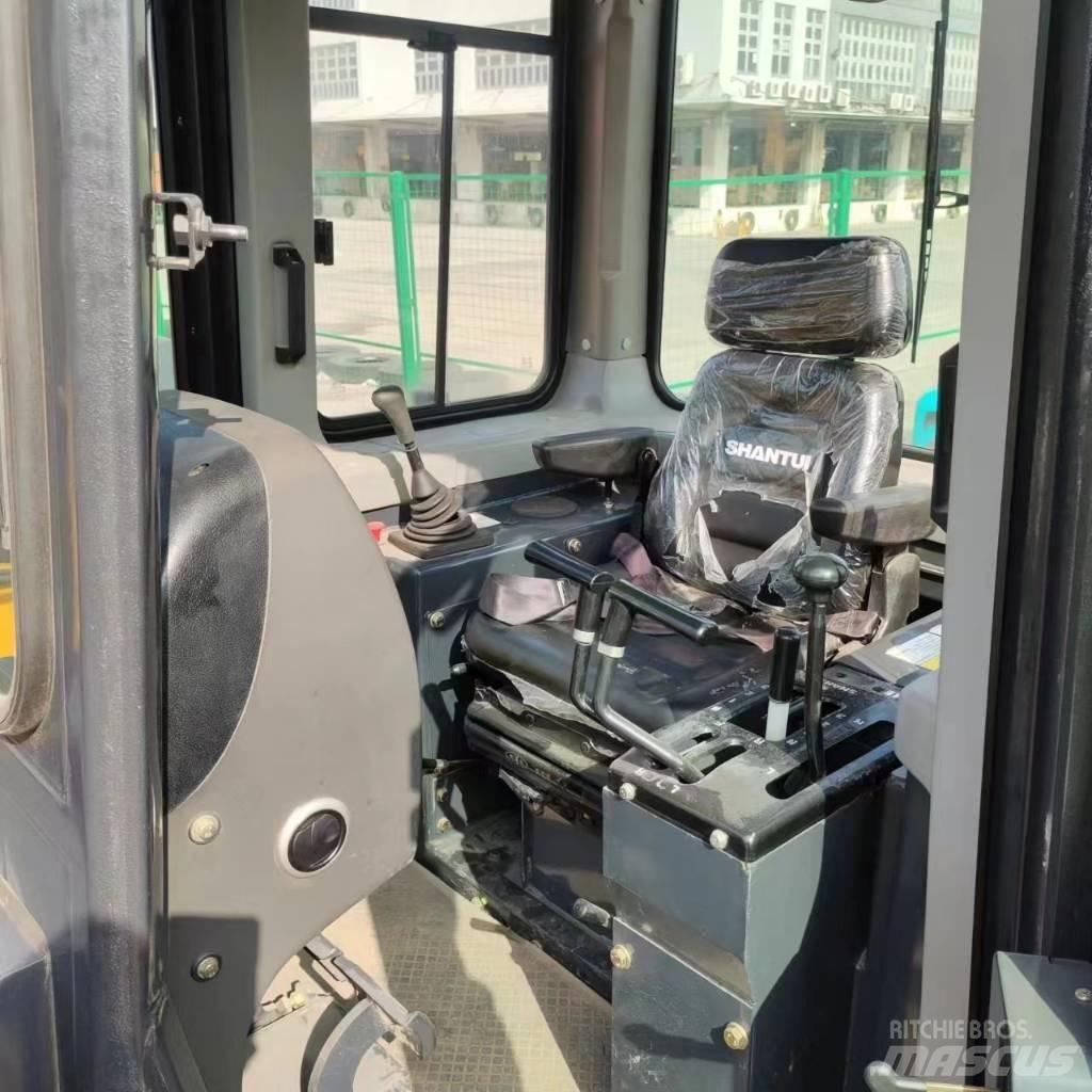 Shantui SD 16 بلدوزرات مجنزرة