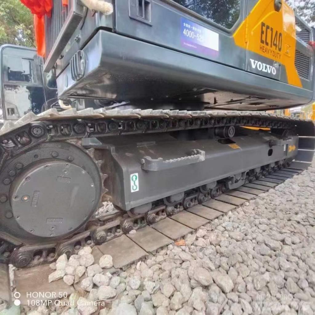 Volvo EC 140 حفارات زحافة