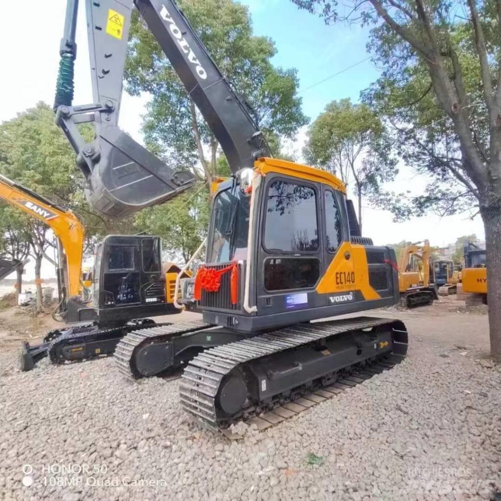 Volvo EC 140 حفارات زحافة