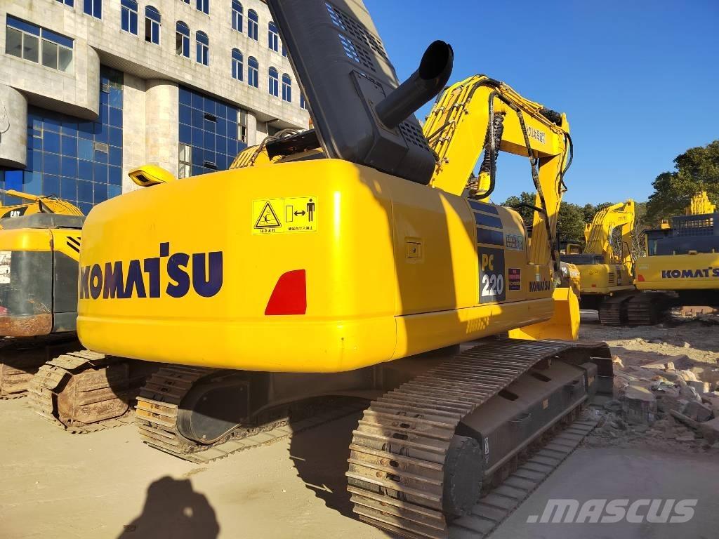 Komatsu PC 220-7 حفارات زحافة