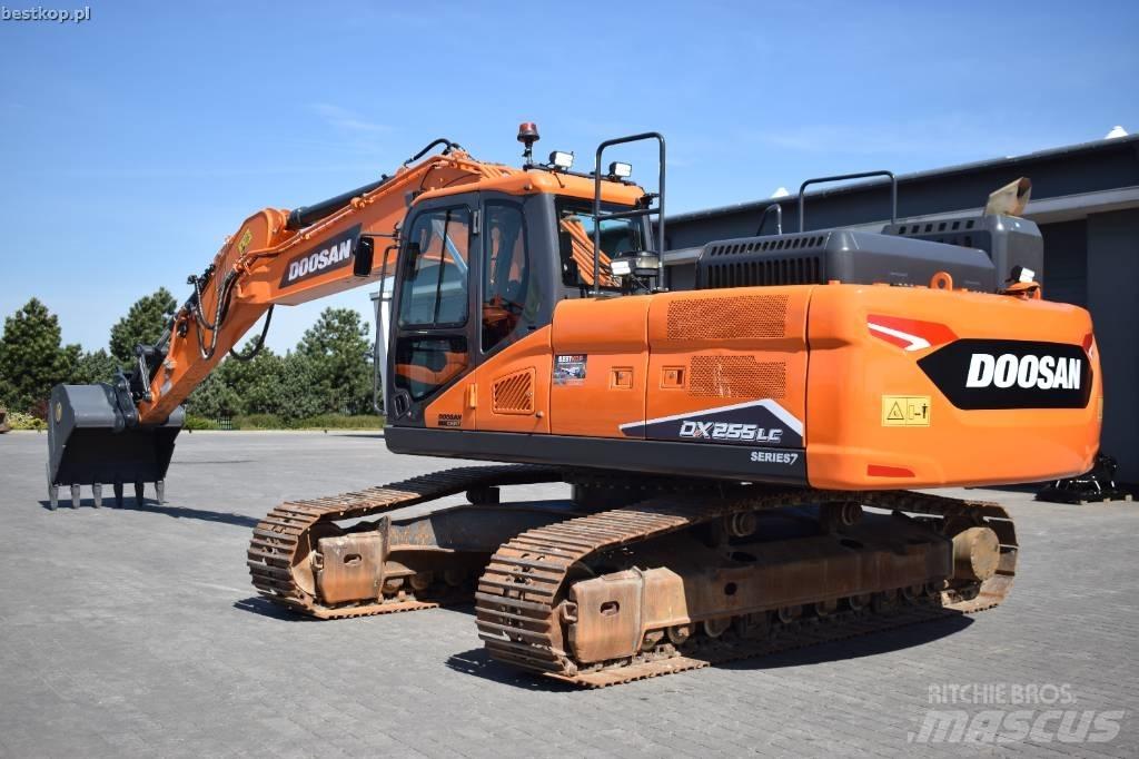 Doosan DX 255 LC-7 حفارات زحافة