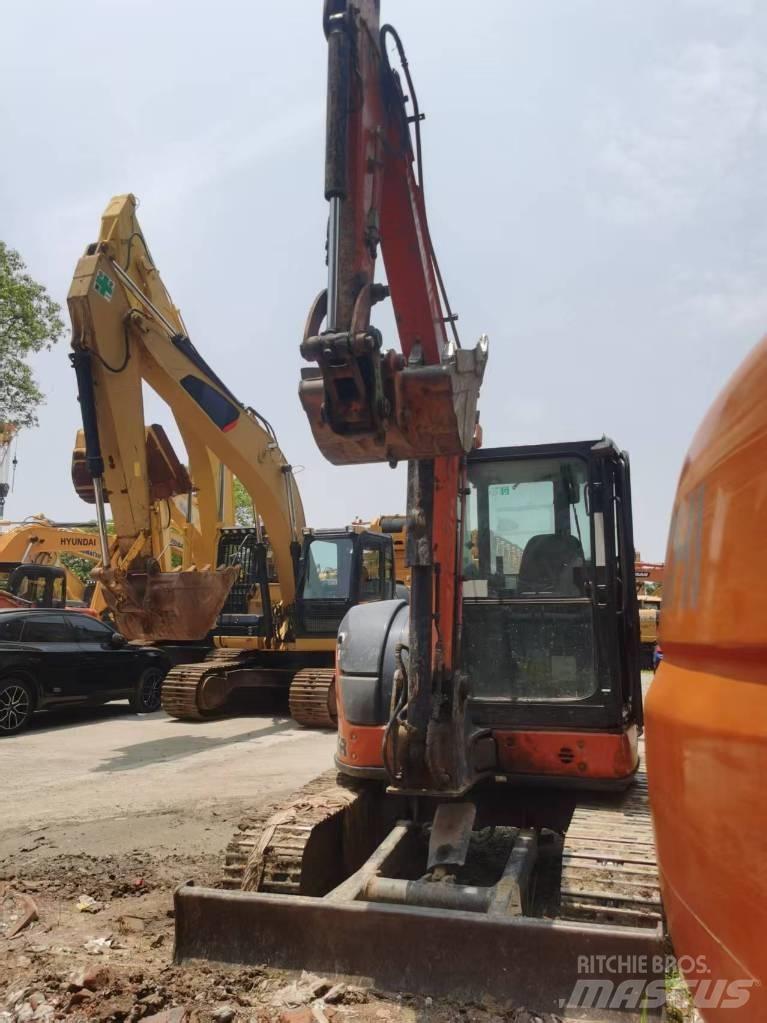 Hitachi ZX 55 حفارات صغيرة أقل من 7 طن (حفارات صغيرة)