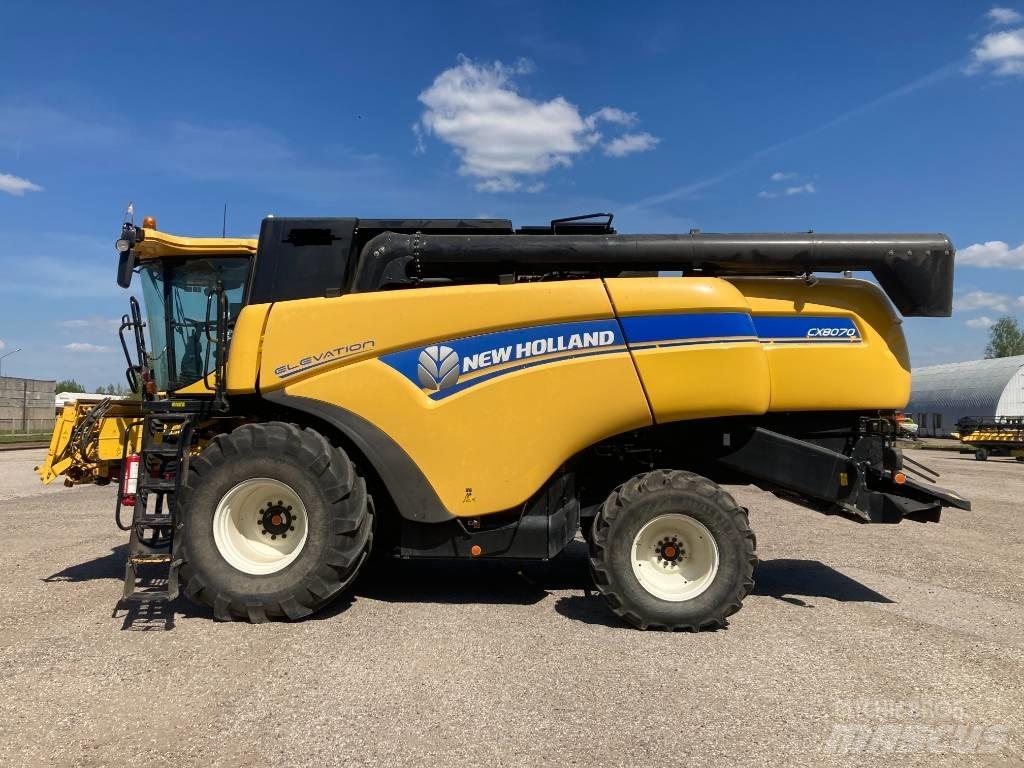 New Holland CX 8070 حصادات