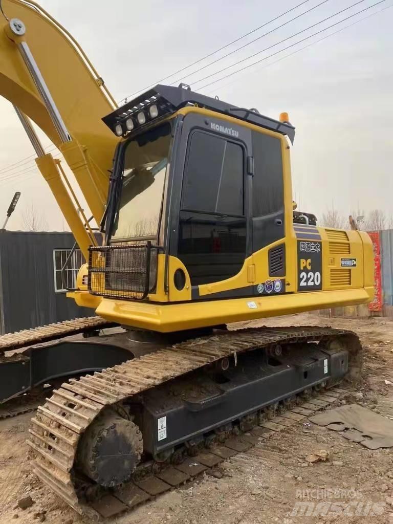 Komatsu PC220-8 حفارات بعجل